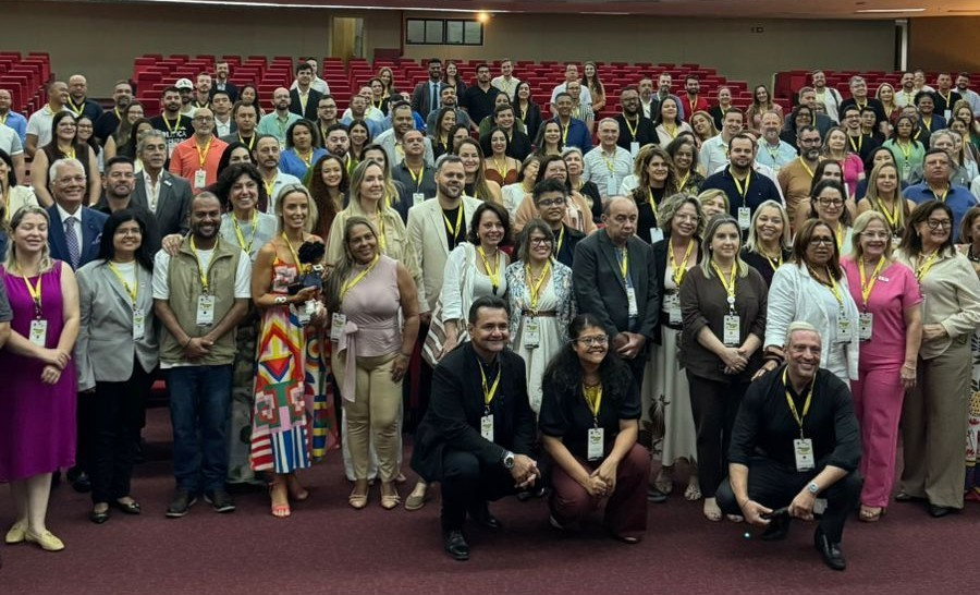 Escola do Legislativo de Arujá leva experiências do Projeto Vereador Mirim ao 43º Encontro nacional da ABEL