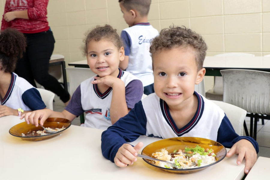Educação de Suzano prepara 8 milhões de refeições e garante mais de 800 vagas em creches 
