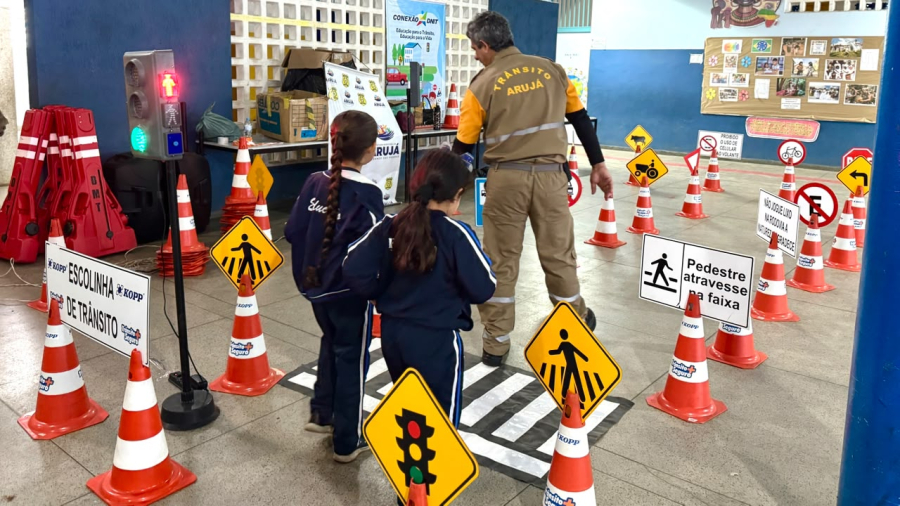 Semana Nacional do Trânsito leva ações de educação e segurança viária para escolas de Arujá