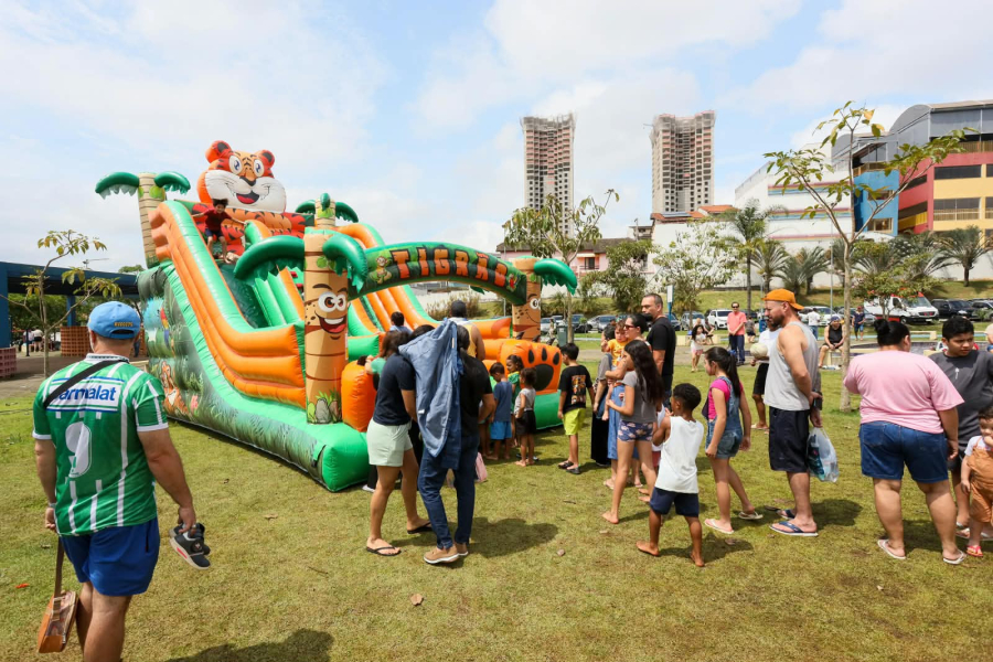 Mais de 15 mil mogianos participam do segundo dia da Rua Mais Feliz especial 