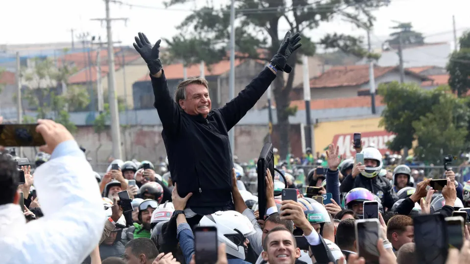 Bolsonaro no banco dos réus expõe presidente que esgarçou limites do cargo e da democracia