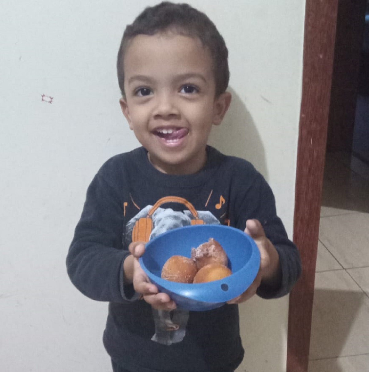 Receita de Vó: aprenda a fazer o bolinho de chuva da Dona Nídia, tradicional há mais de 100 anos