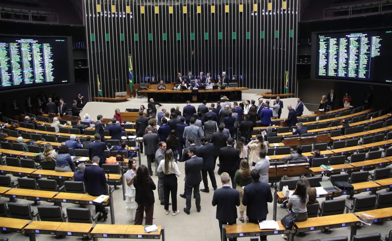 Câmara aprova horário especial por motivo religioso para vestibulares e concursos públicos