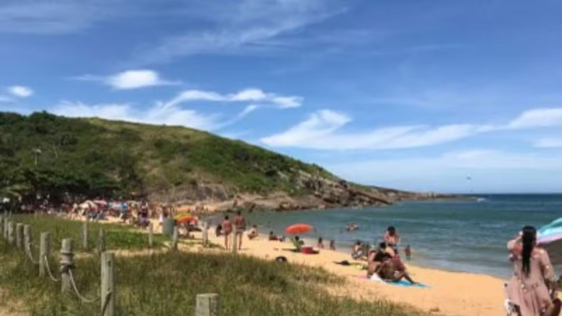 MPF pede demolição de imóveis irregulares em praia de Vila Velha