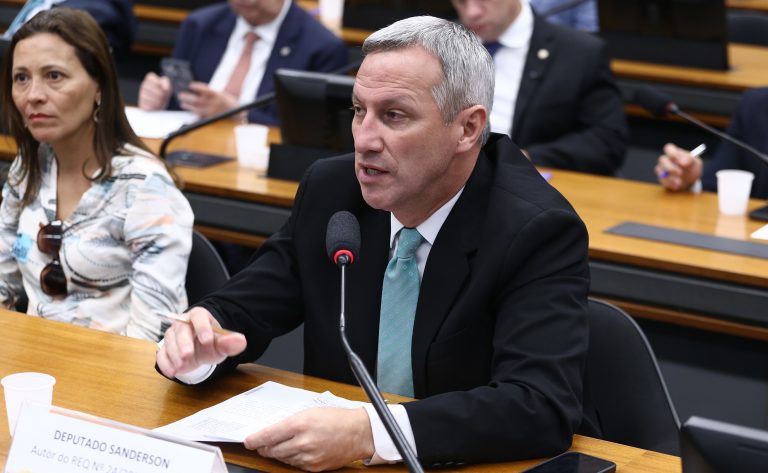 Comissão aprova aumento da pena para estelionato quando cometido contra idosos e vulneráveis