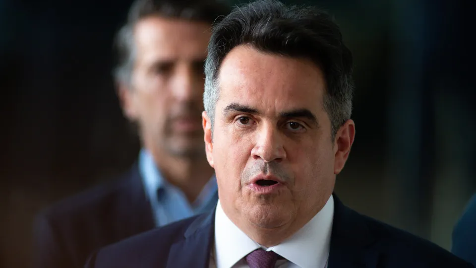 Ciro Nogueira encontrou Lula e ofereceu afastar PP de Flávio Bolsonaro por acordo no Piauí