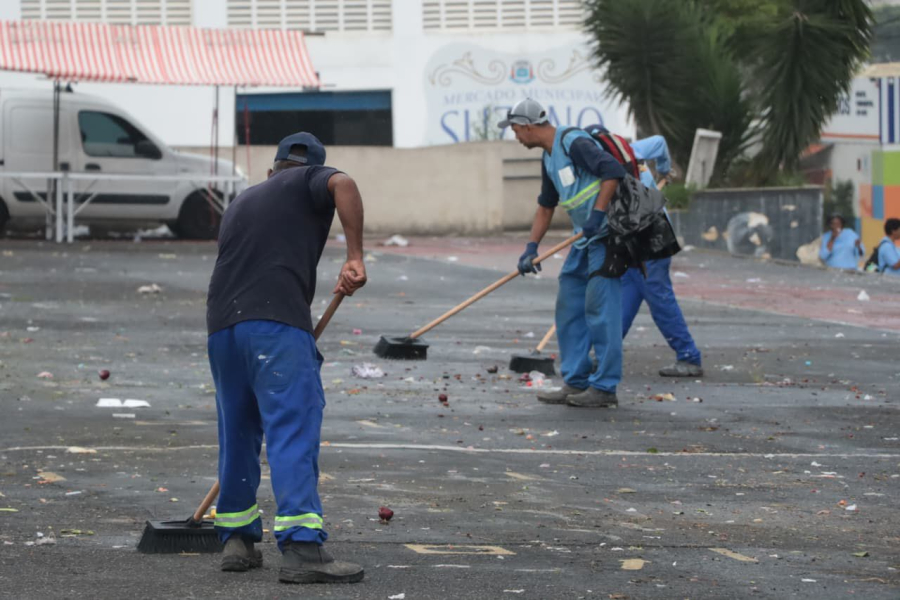 Prefeitura providencia ações emergenciais para restabelecer coleta de lixo