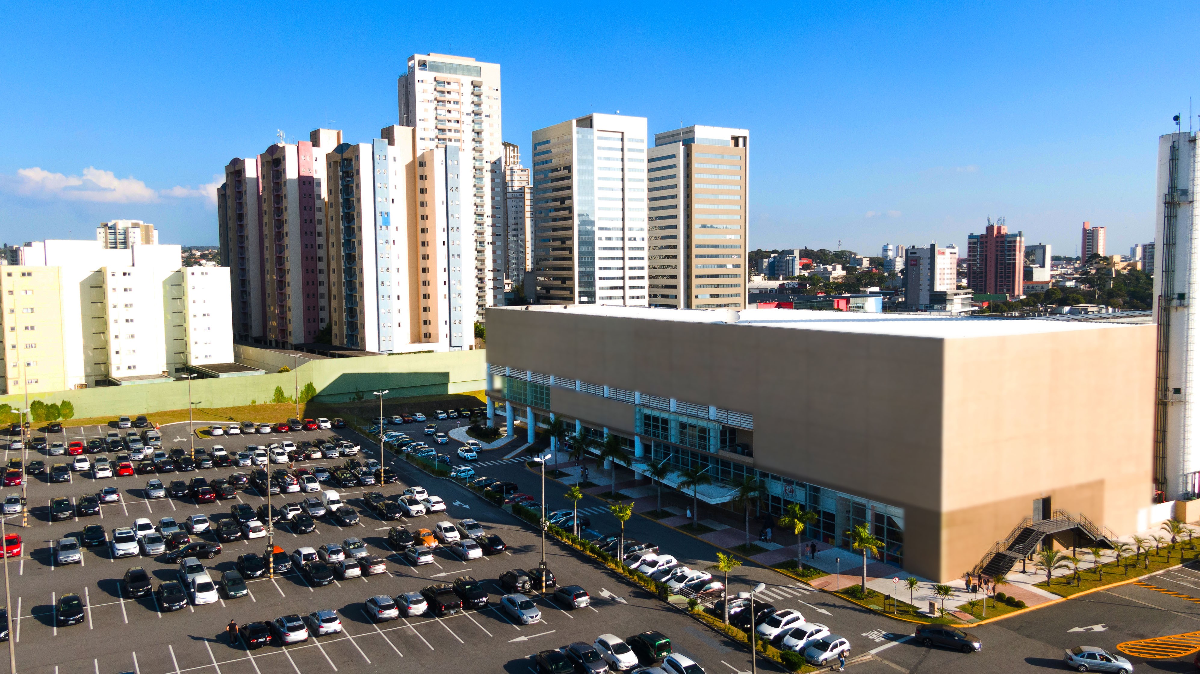 Shoppings do Alto Tietê disponibilizam mais de 70 vagas nesta terça-feira