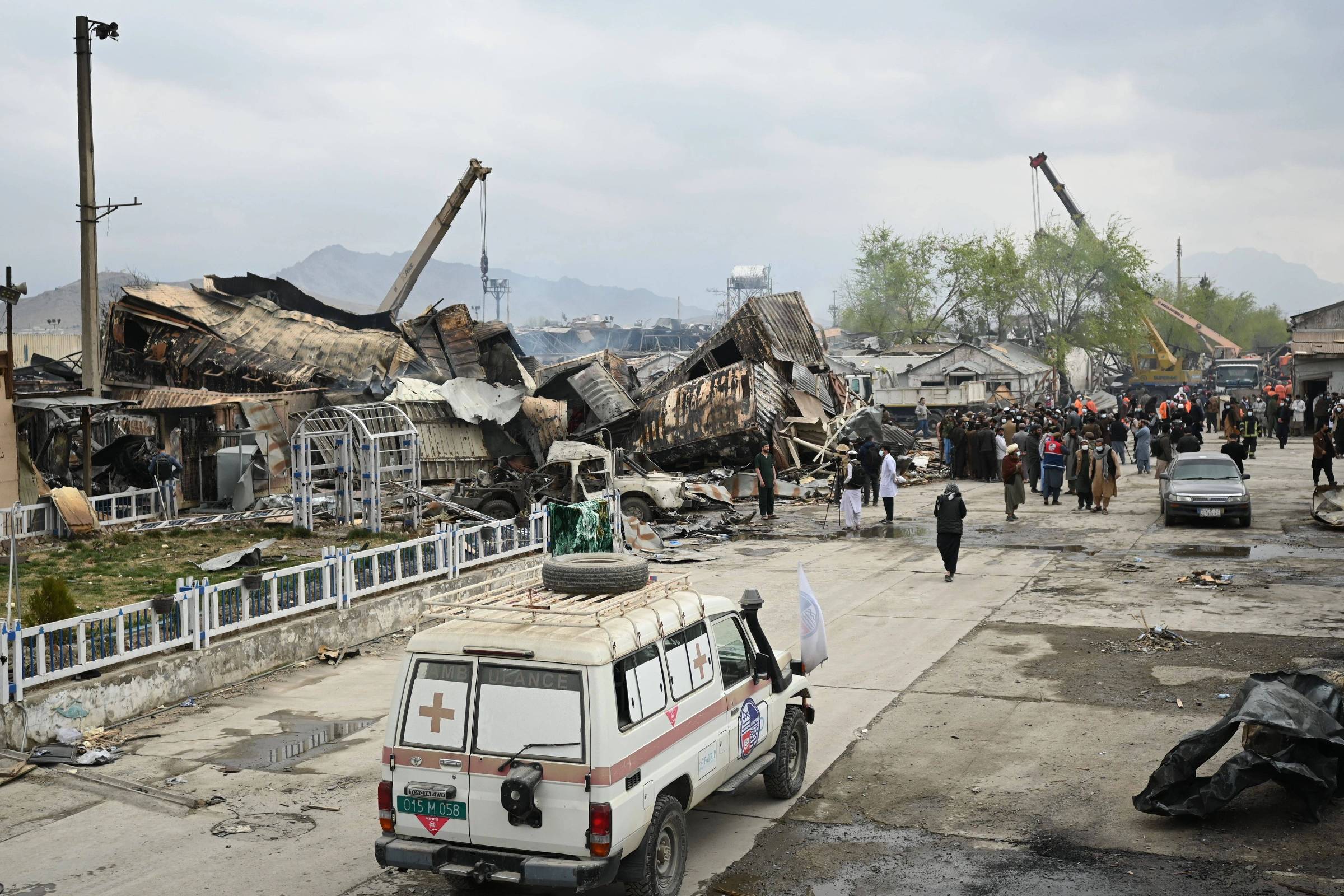 Ataque no Afeganistão incita guerra de versões sobre número de mortos