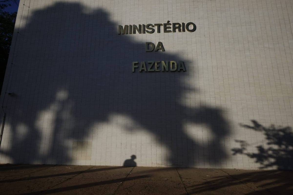 Tesouro anuncia novos leilões de compra e venda de títulos prefixados