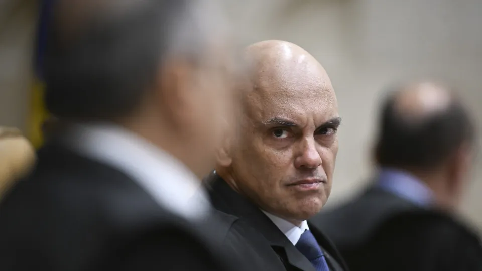 Moraes negou recurso de desafeto de Vorcaro no período em que Viviane defendia ex-banqueiro