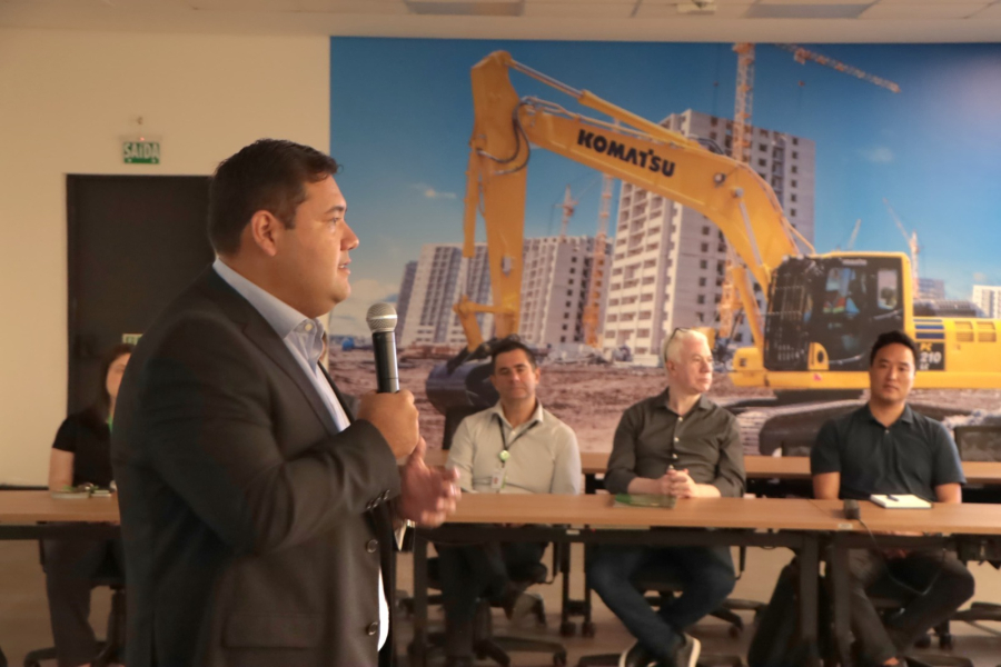 Suzano formaliza parceria com Komatsu para Cadeia Produtiva Local no setor industrial