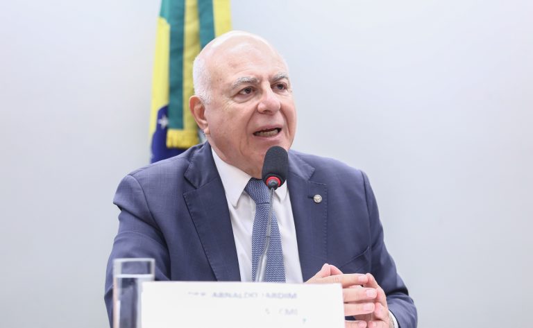 Comissão aprova critérios para escolha de locais de usinas nucleares