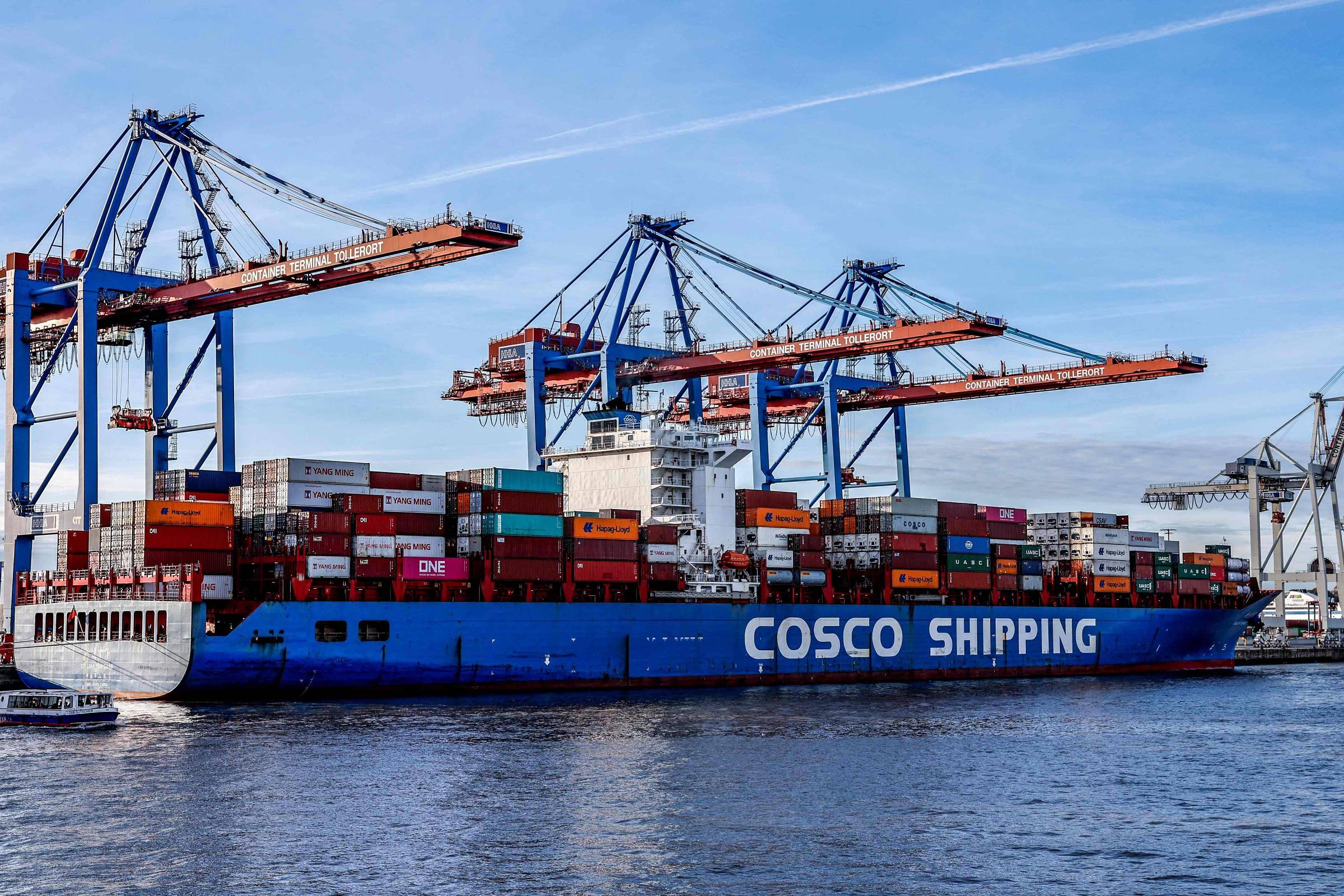 Opep+ planeja aumento simbólico de produção de petróleo em meio à guerra