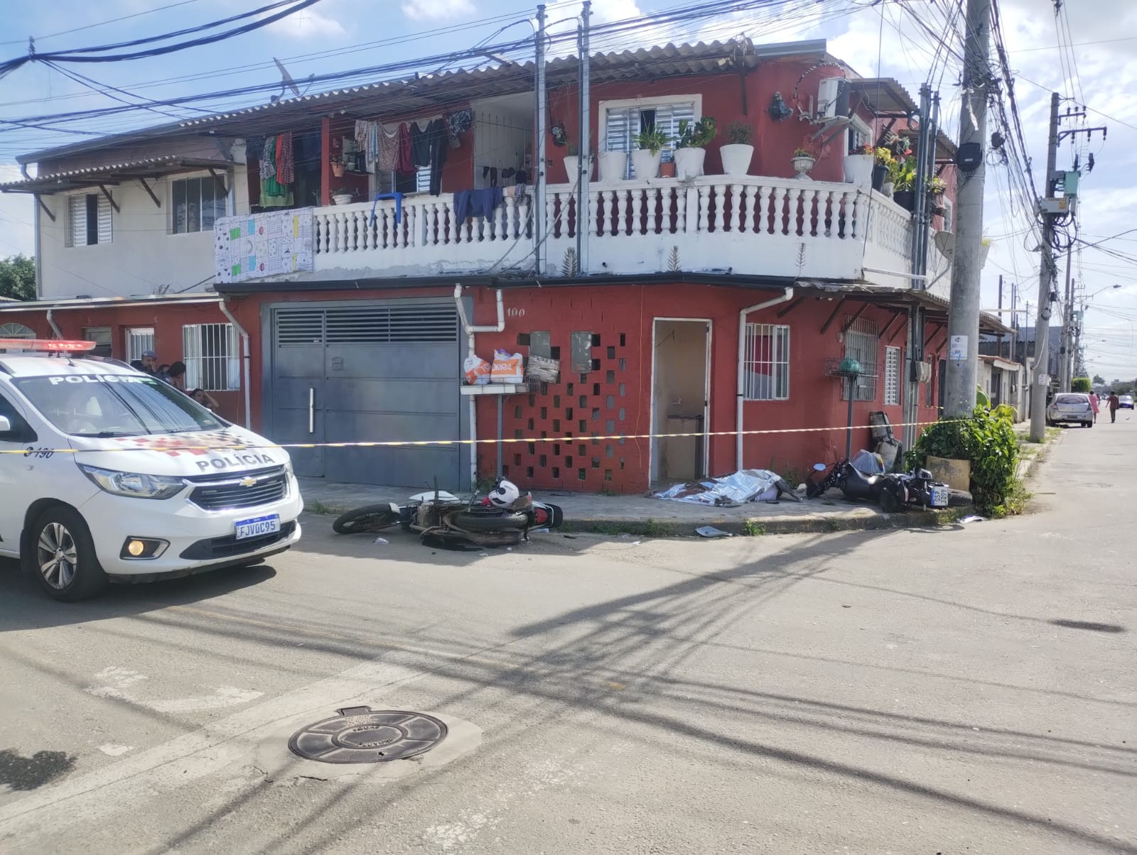 Motociclista de 24 anos morre após batida entre duas motos em Mogi das Cruzes