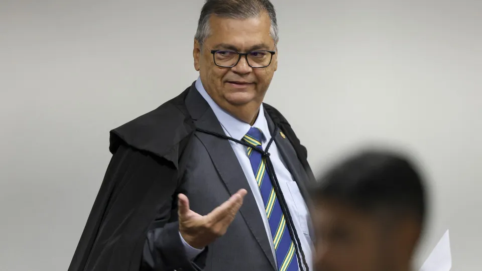 Proposta de Dino traz itens genéricos sobre STF e tira foco de reformas a curto prazo na corte