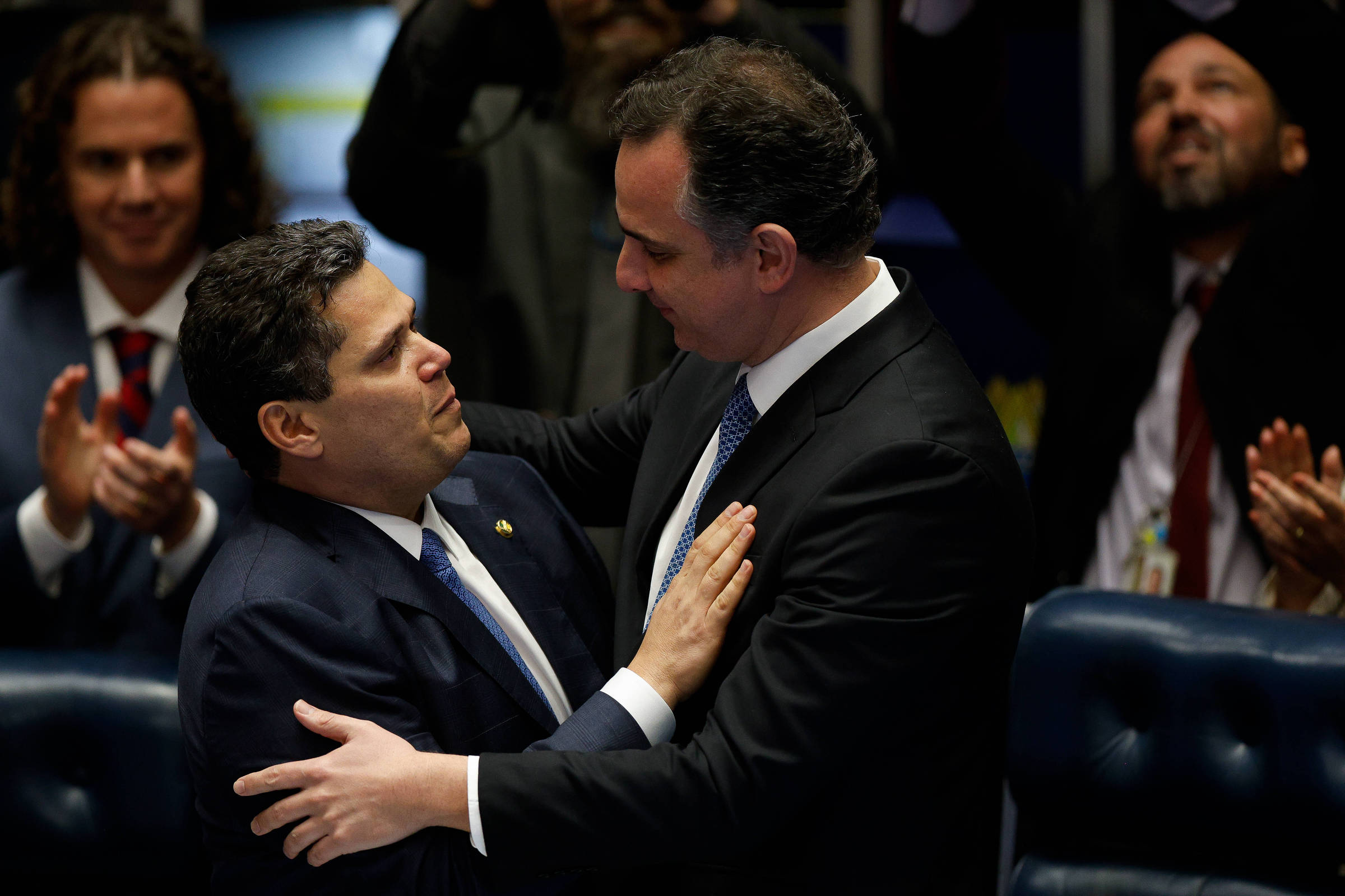 Alcolumbre mira reeleição ao rejeitar Messias e reage ao que diz ver como ingratidão do governo Lula