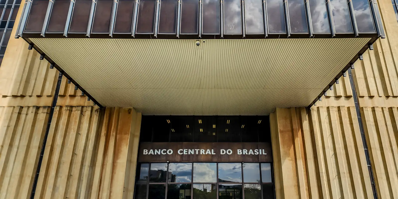 BC reforça segurança em transferências eletrônicas para exterior