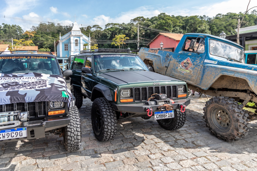 Fim de semana em Guararema tem festival de arte em cerâmica e encontro off-road