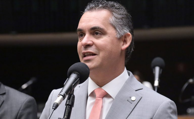 Comissão debate criação da Política Nacional de Saúde Mental Climática