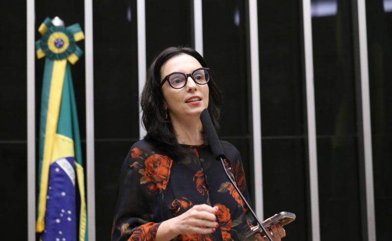 Comissão aprova criação do “Orçamento Criança” para rastrear recursos da primeira infância