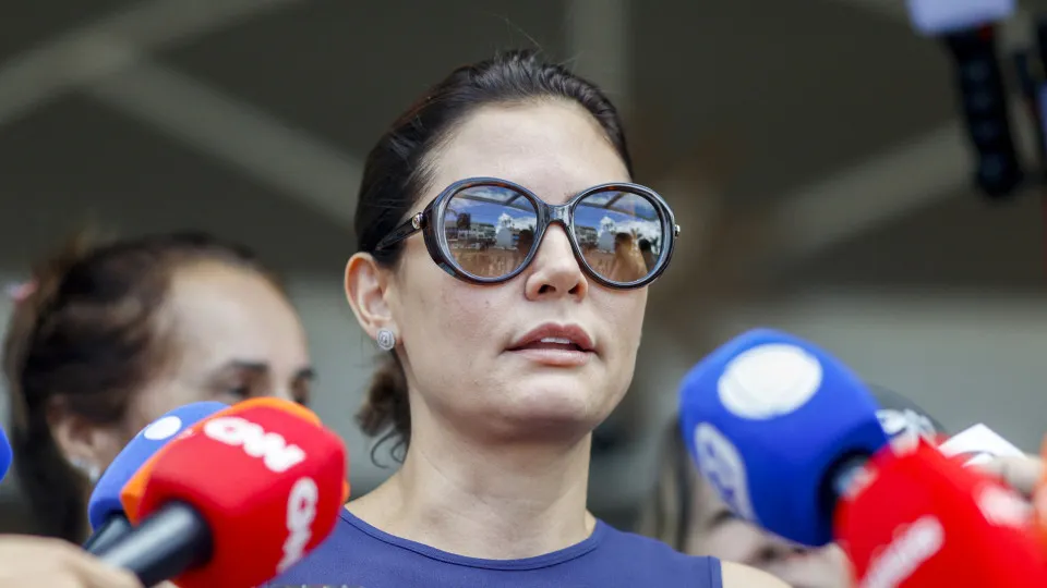 Michelle desabafa sobre cuidados com Bolsonaro: 'dor intensa'