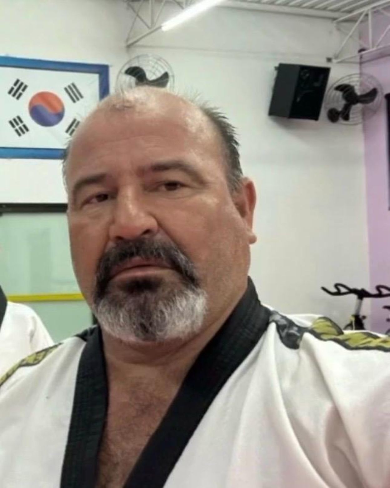 Homem morre após ser baleado na cabeça em Santa Isabel