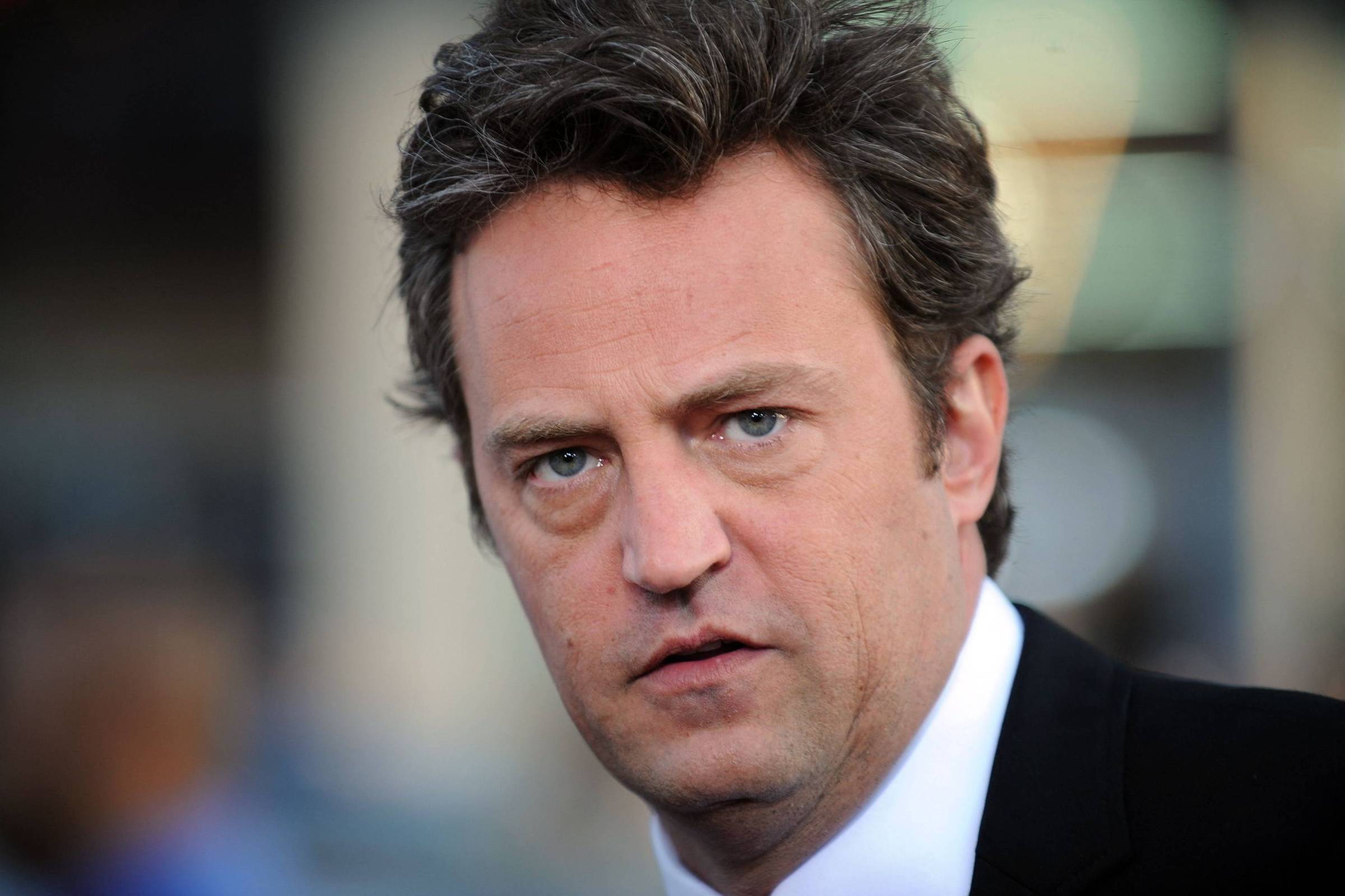 Médico de Matthew Perry diz que era traficante, não um profissional da saúde