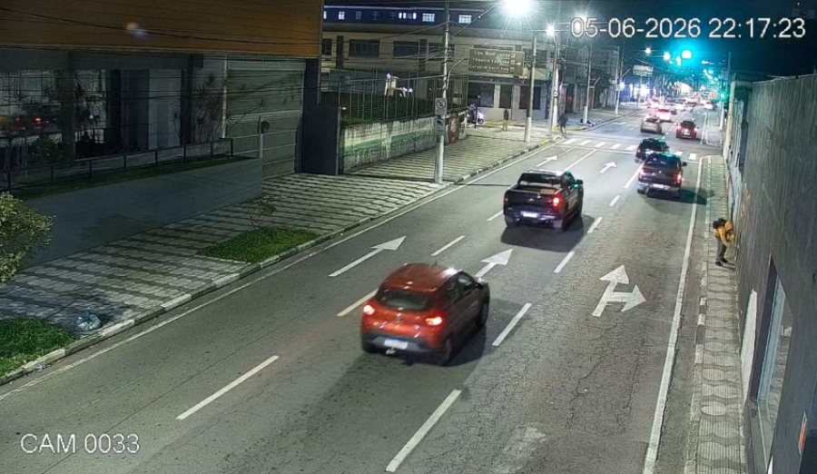 Pichadores são flagrados por câmera do Smart Mogi na região do Shangai e multados em R$ 24,5 mil