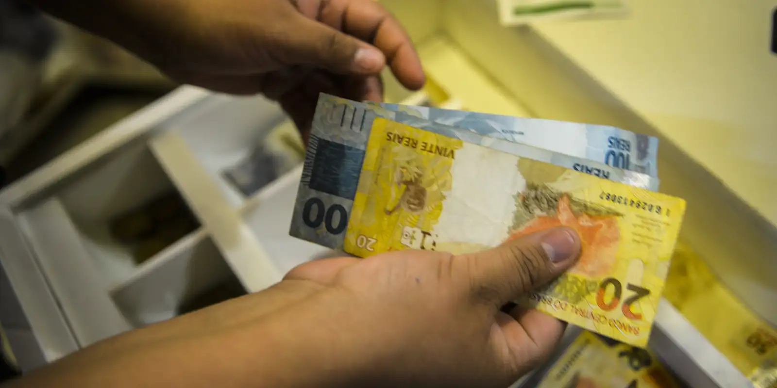 INPC, inflação usada para reajustar salários, soma 4,42% em 12 meses