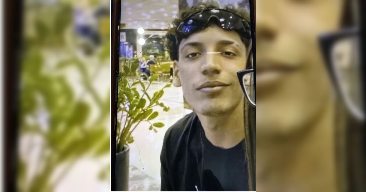 Jovem é preso após envenenar e tentar matar a própria mãe a pedido da namorada; veja mensagens