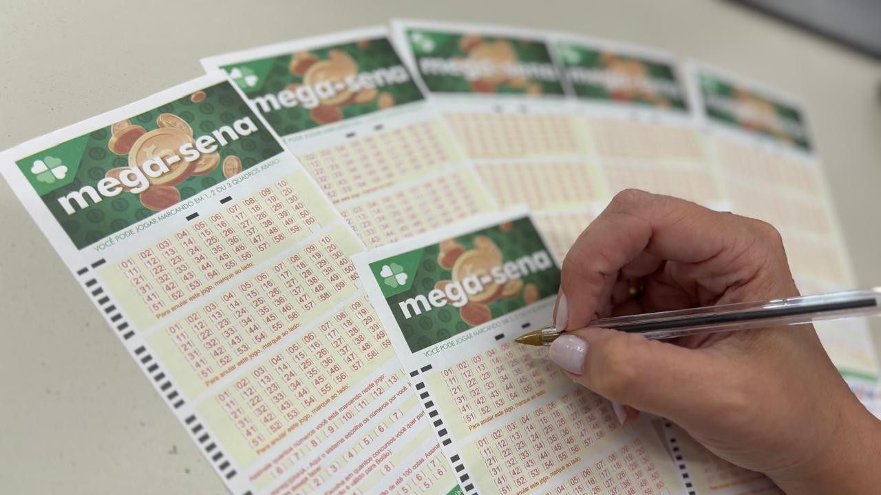 Mega-Sena: 11 apostas do Paraná acertam a quina e levam prêmios