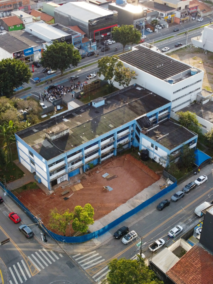  Itaquaquecetuba inicia pacote de obras com reforma do Paço e investimentos em educação
