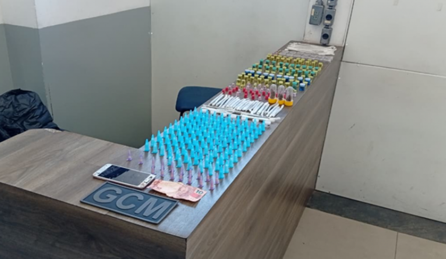 GCM prende suspeito por tráfico e apreende mais de 360 porções de entorpecentes em Jundiapeba