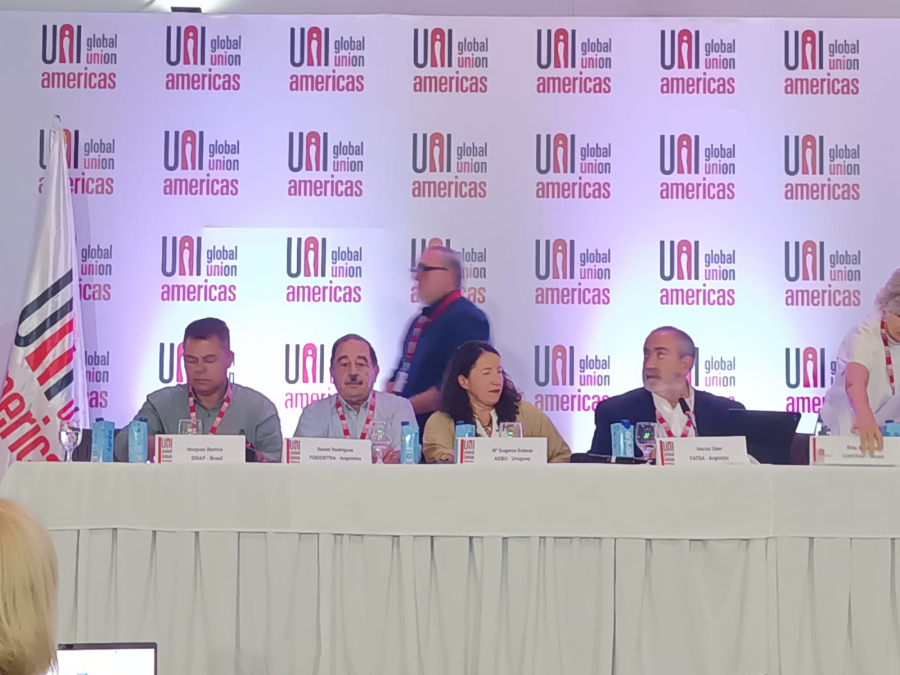 Iduigues Martins participa de congresso internacional na República Dominicana