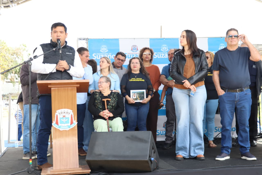 Em Suzano, Prefeito anuncia pavimentação de trecho da estrada Portão do Honda até o bairro Meu Sossego