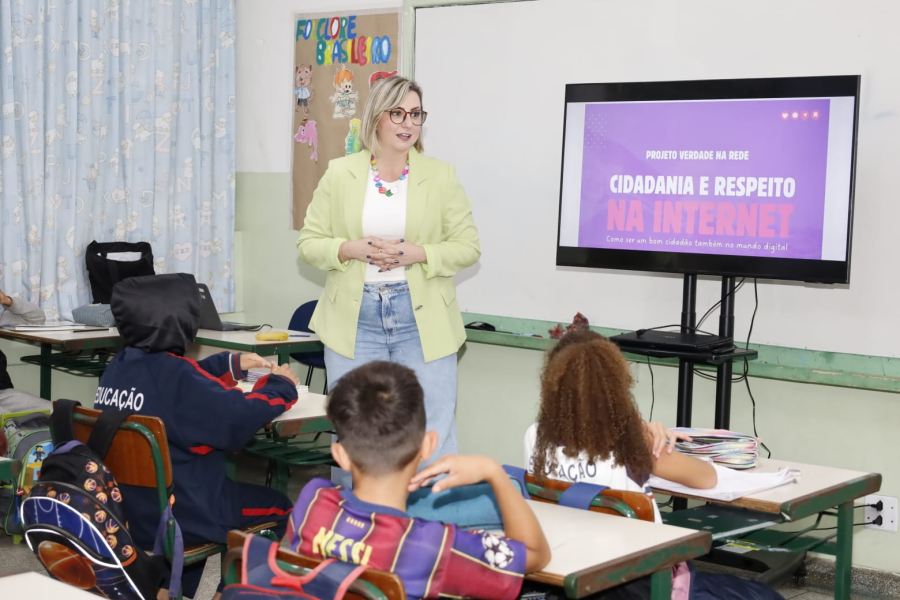 ‘Verdade na Rede’ aborda cidadania e respeito na internet em nova atividade com alunos de Suzano