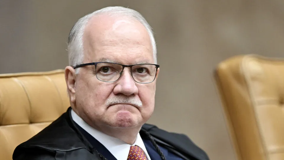 Fachin cobra manifestação da PGR sobre casos do INSS e Master