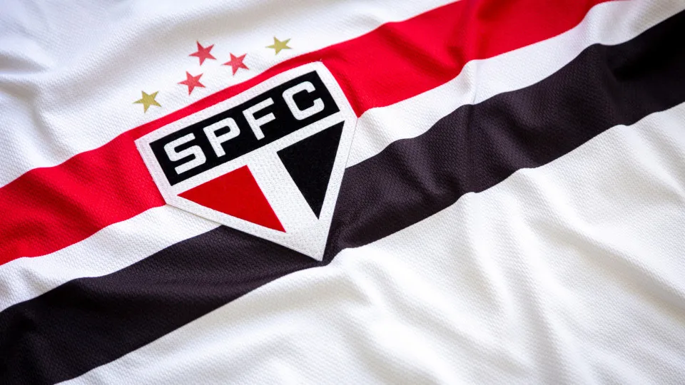 São Paulo bate Corinthians em Itaquera e larga na frente na decisão do Brasileiro feminino