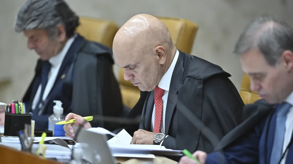Avaliação negativa do STF sobe para 47% e bate recorde, aponta Datafolha