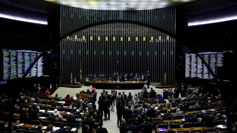 37% avaliam o Congresso Nacional como ruim ou péssimo e 18% como ótimo ou bom, diz Datafolha