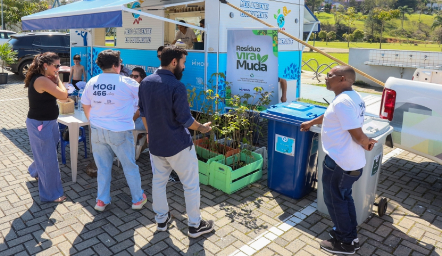 Projeto Educação Ambiental em Movimento leva informação e atividades lúdicas à população no Parque da Cidade