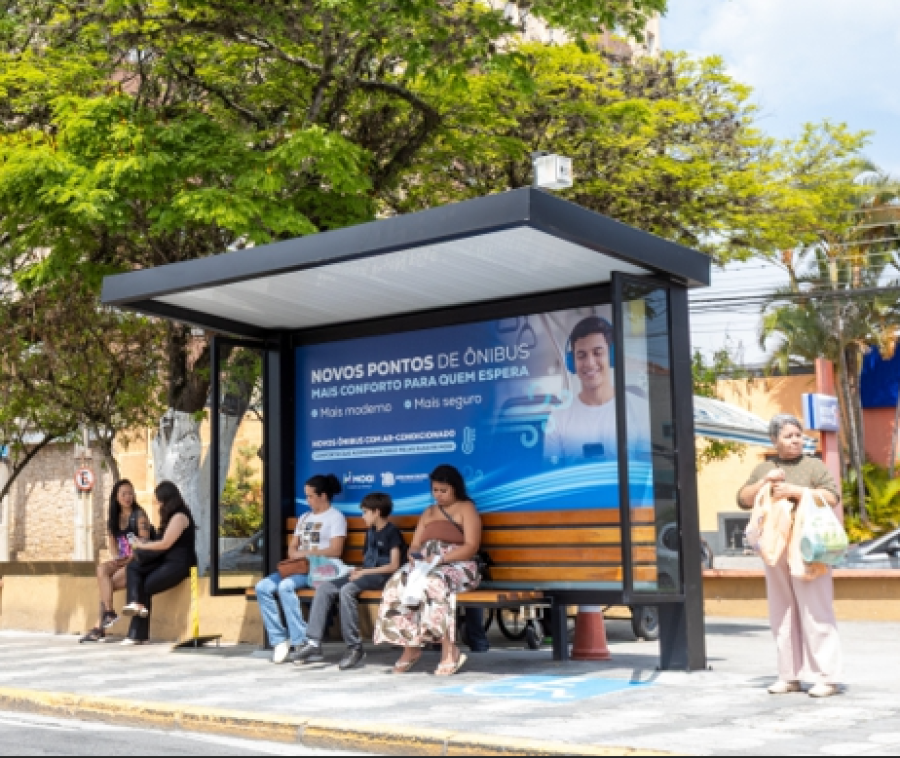 Prefeitura de Mogi das Cruzes inicia implantação de novos abrigos em pontos de ônibus da cidade