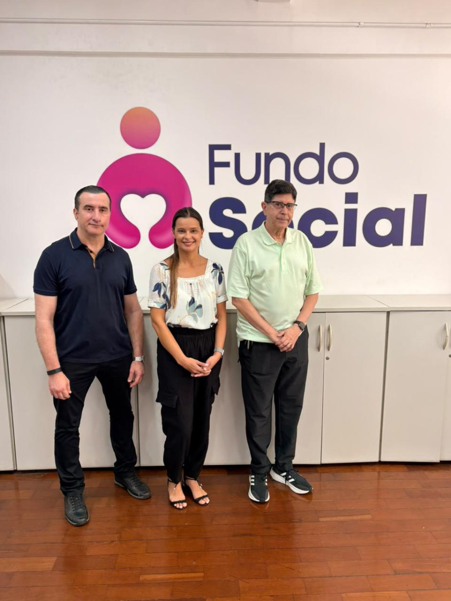 Clube Náutico arrecada uma tonelada de alimentos em show tributo a Michael Jackson 