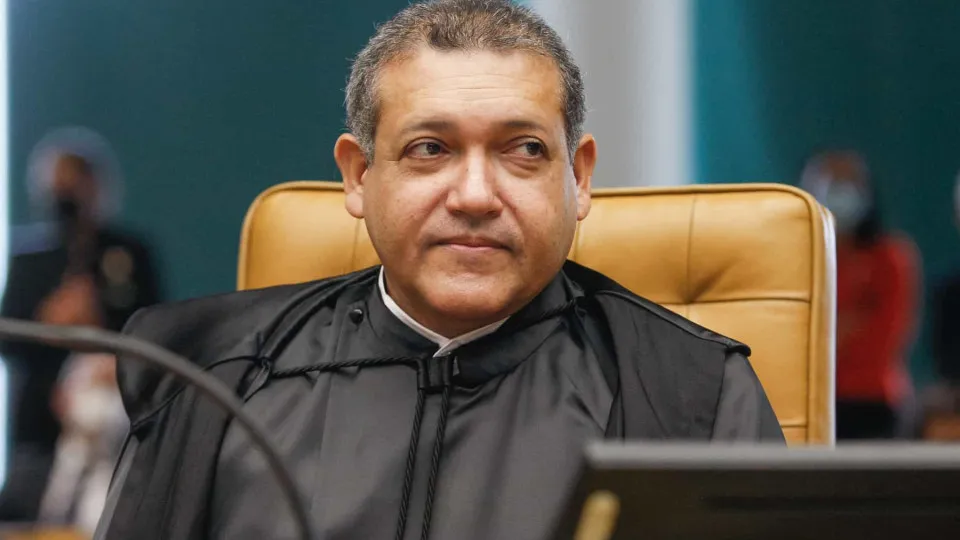 Kassio atende a pedido de Flávio Bolsonaro e manda censurar canal pró-Lula criado por Janones
