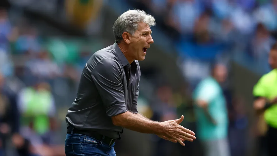 Violência doméstica? Renato Gaúcho defende auxiliar: "Sou Bolsonaro"
