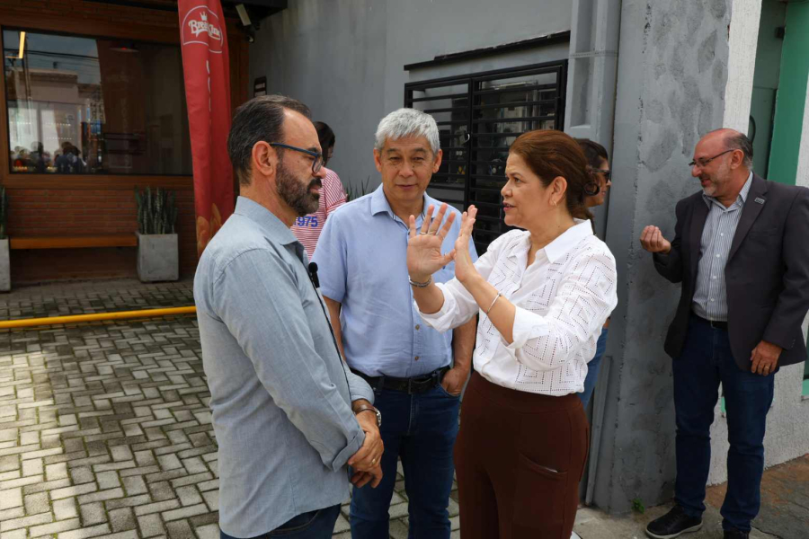 Comércio pressiona e Câmara trabalha para alterar lei 
