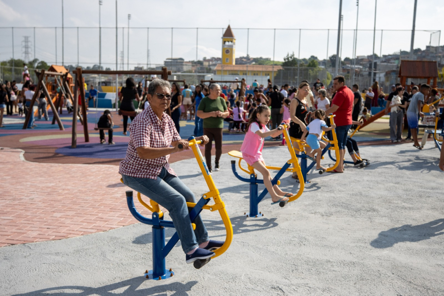 Itaquá inaugura área de lazer no Jardim Maragogipe e amplia investimentos no bairro
