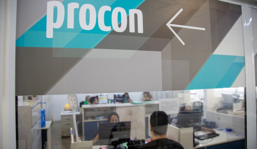 Procon de Mogi orienta consumidores sobre rematrículas e reajustes escolares