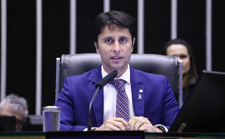 Projeto cria programa de capacitação para empregar pessoa com deficiência em áreas com alta demanda